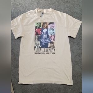 Gildan Beige Graphic Tee - National Lampoon's Christmas Vacation
